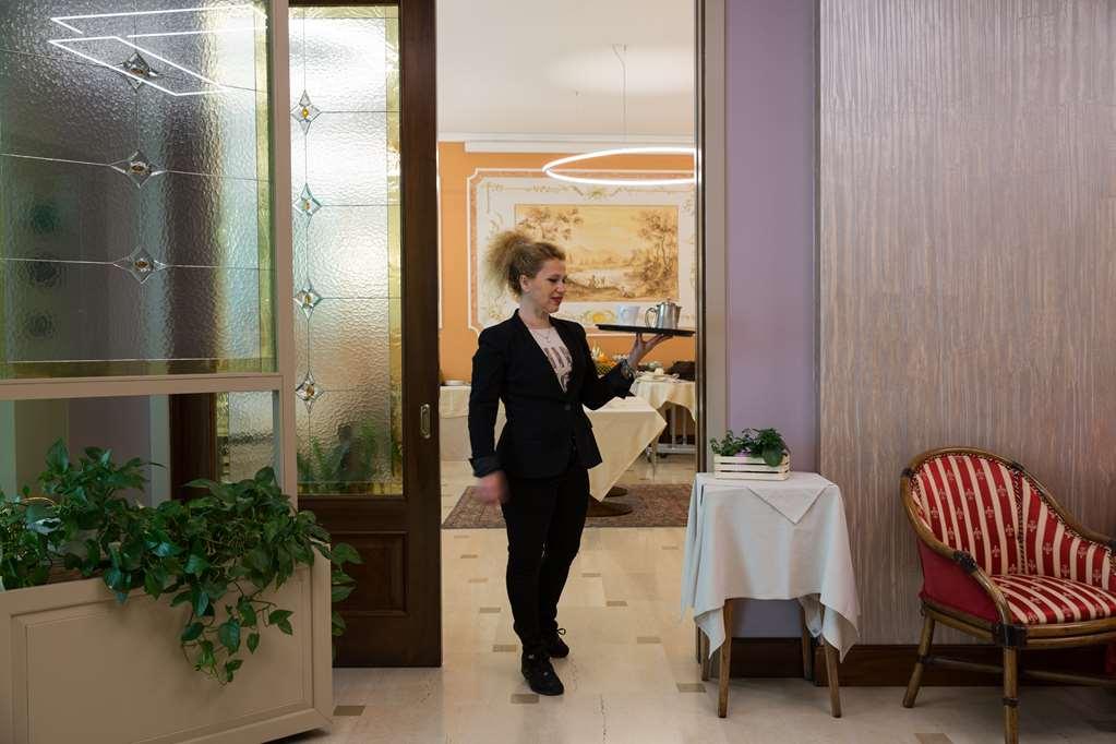 Hotel Palazzo Lovera Cuneo Amenities photo