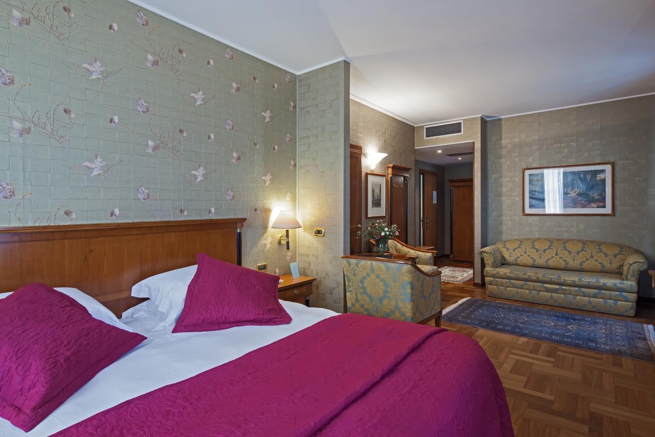 Hotel Palazzo Lovera Cuneo Exterior photo